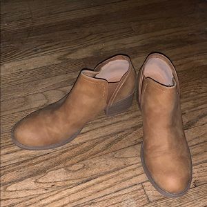 Zora Booties - Camel